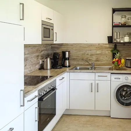 アパート 2 Bedroom Lovely In *