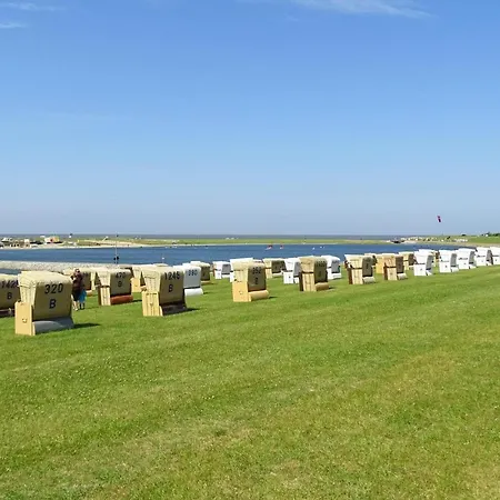 2 Bedroom Lovely In Apartament Büsum